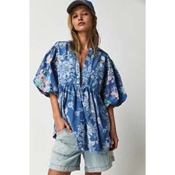 We The Free Tops - We The Free Blue White Floral Puff Sleeve Babydoll Blouse M